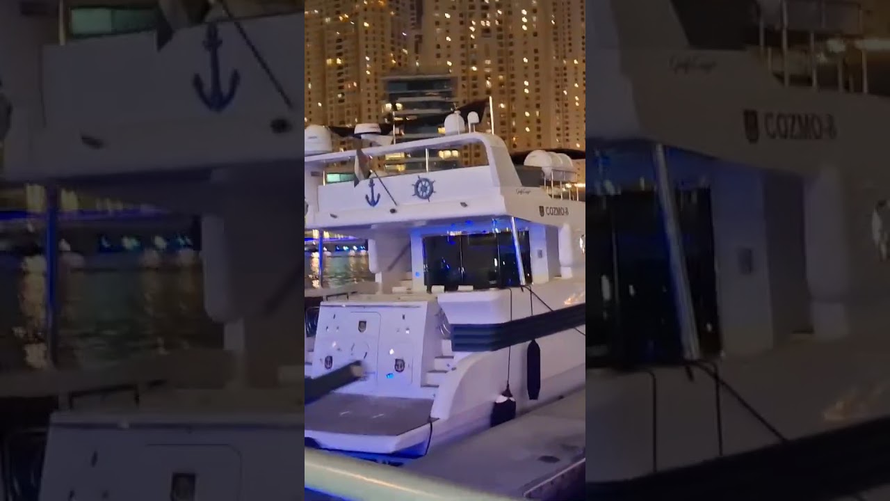 Dubai Marina Bay Walk night time view