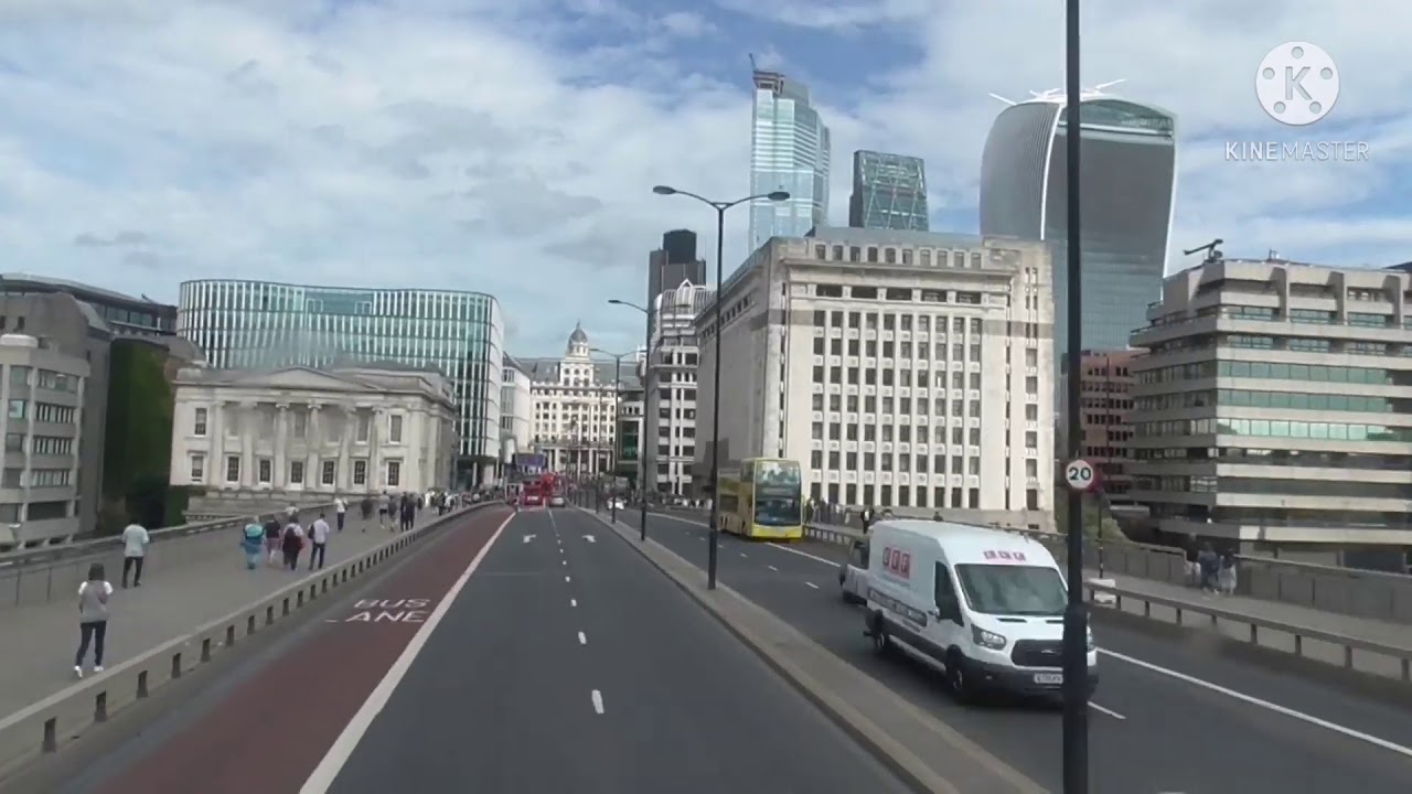 Bus route 35 Clapham Junction to Shoreditch