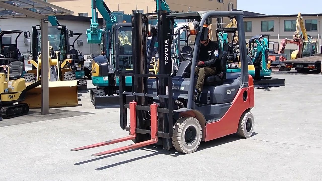 A2740】フォークリフト 02-8FD10 2014年/1811HR 中古 - YouTube