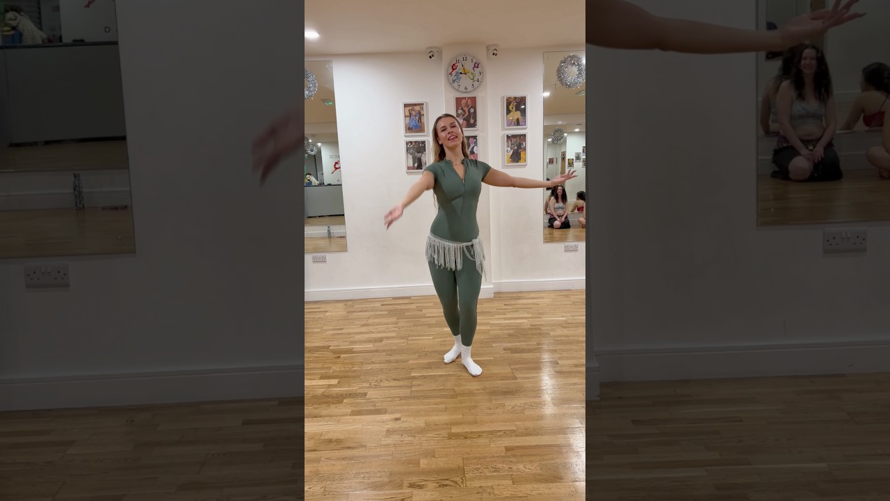 This song ❤️ Beautiful Belly Dance Romantic Song