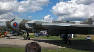 Volkel airshow 2009 Friday June 19th - Vulcan pull