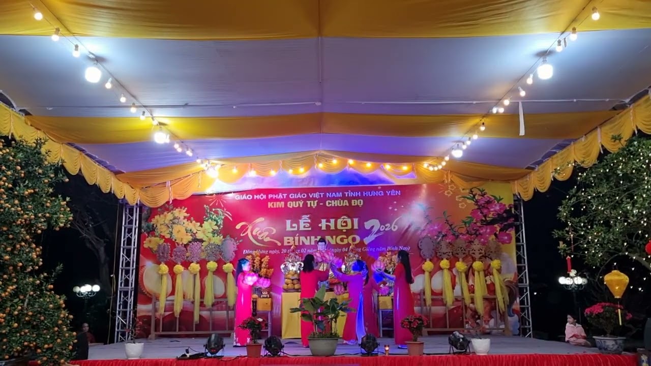 Múa lạy phật quan âm ,hội phật tử chùa Kim quý tự (chùa đọ )