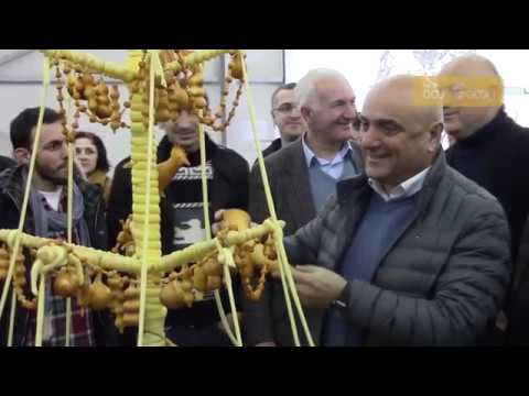 ყველისგან დამზადებლ ნაძვის ხეს ყველაზე კრეატიულის სტატუსი ერგო