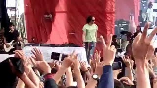 Maafkan Aku Slank Memukau Warga Singkawang