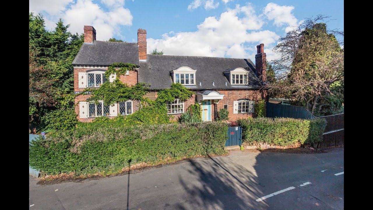 Berry Hedge Lane BurtonOnTrent Staffordshire Fine & Country