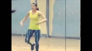 Download Lagu Urvashi Rautela - Dance Rehearsal - Daddy Mummy Song MP3