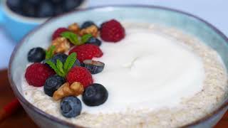 Kiri Greek Quinoa Oatmeal with Berries and Pecans