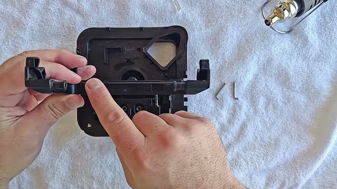 Ninja blender locking mechanism debris close up