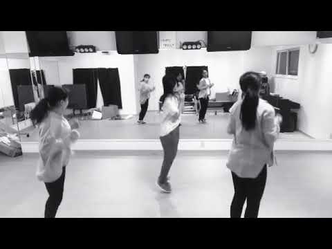 ダンスの練習。TWICE - SIGNAL