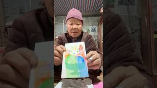 Grandma's drawn ice cream is melting, kids come and eat it quickly. #love #grandma #funny