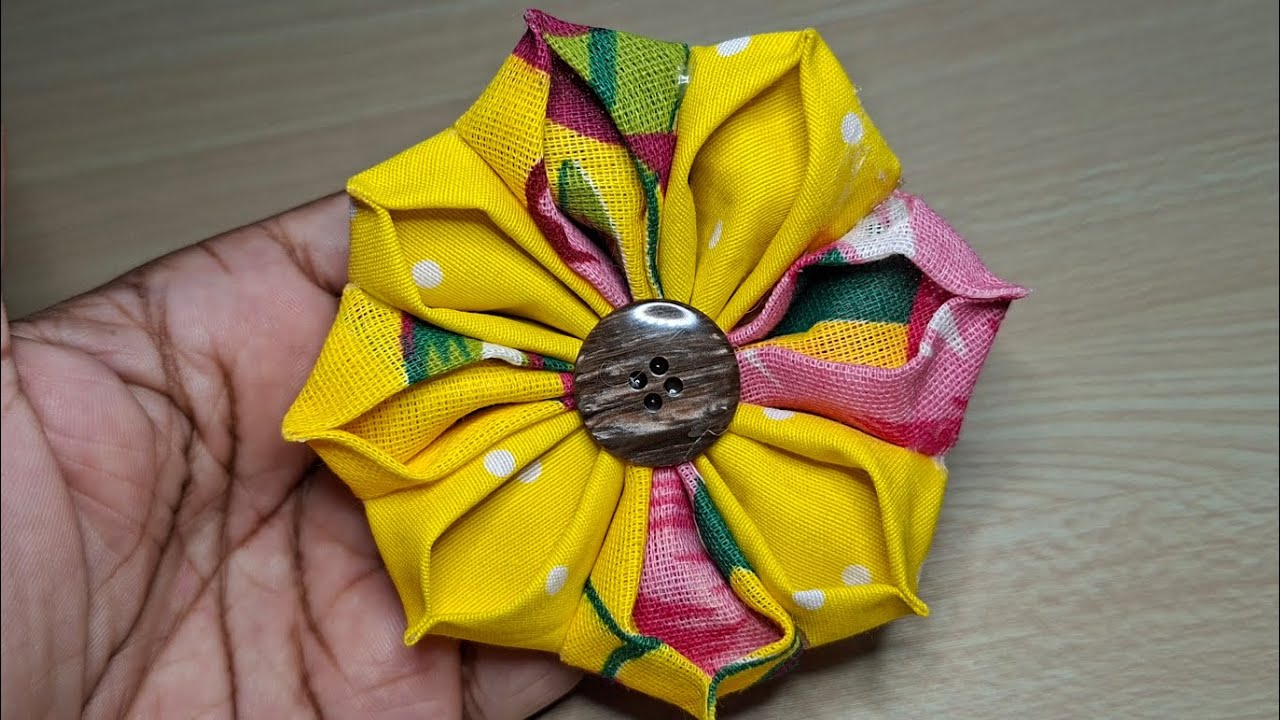 Passo a passo flor de fuxico/retalho de tecido fácil 