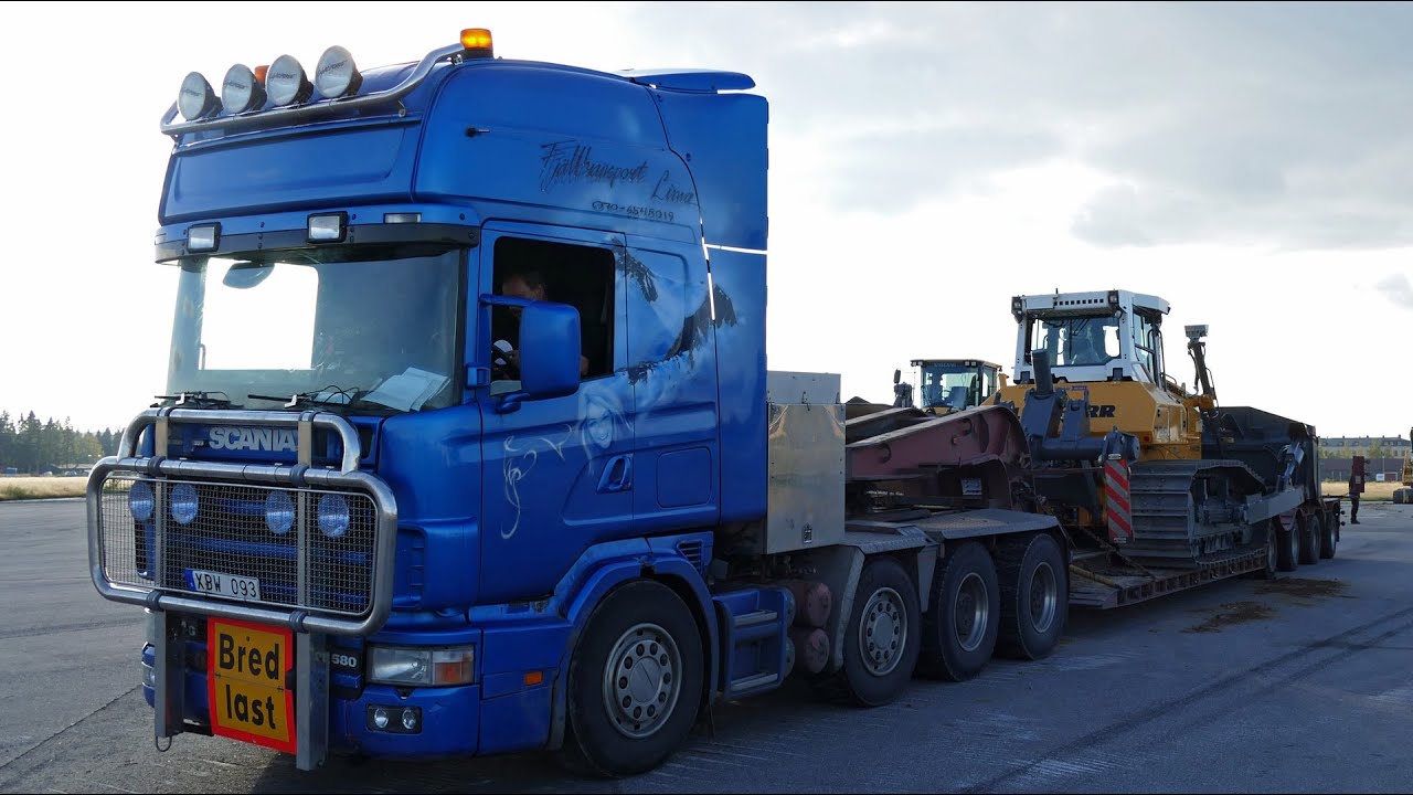 Scania R164 V8 580 8x4 and Liebherr PR736 dozer on a Lowbed VM