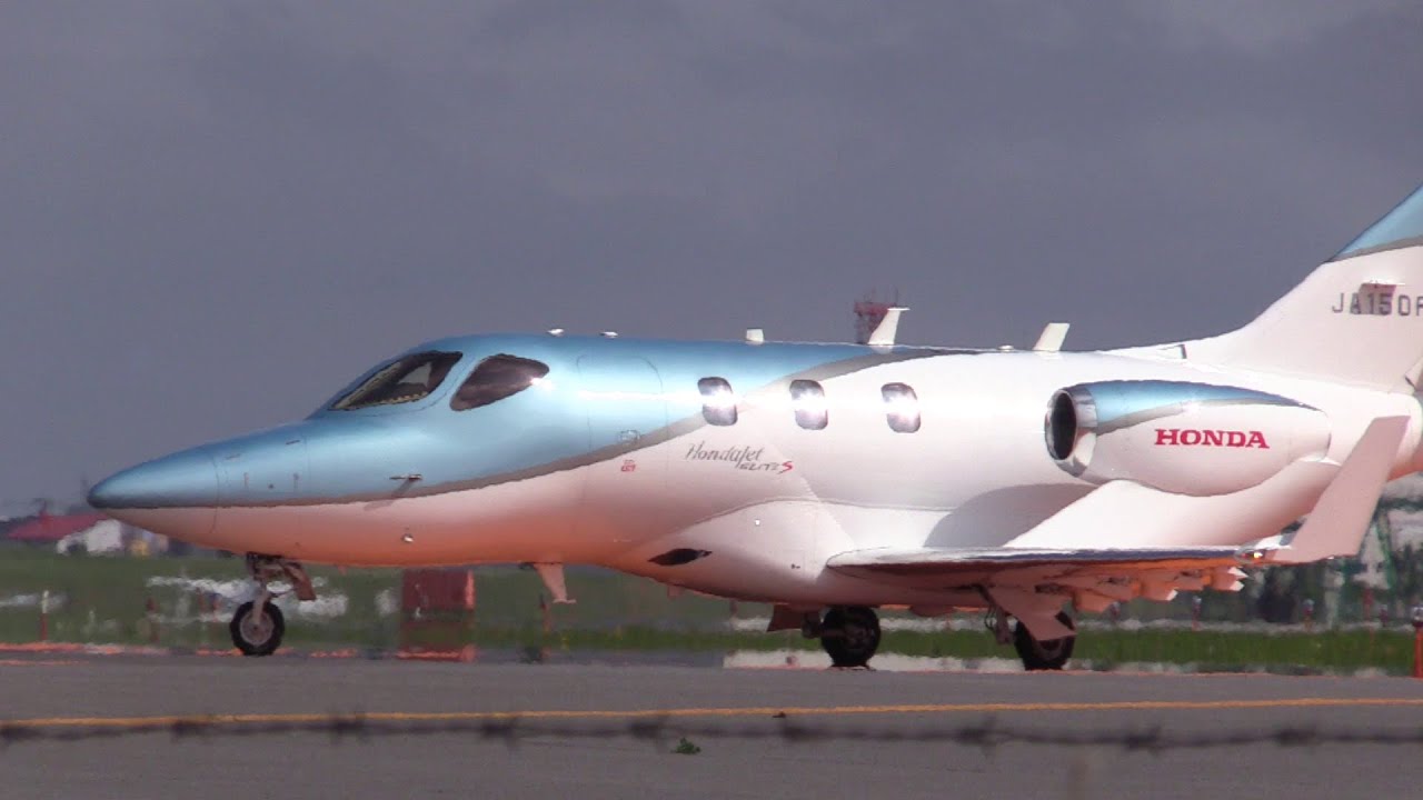 25/06/15 札幌丘珠空港 Civil HA-420 Hondajet (JA150F) Departure