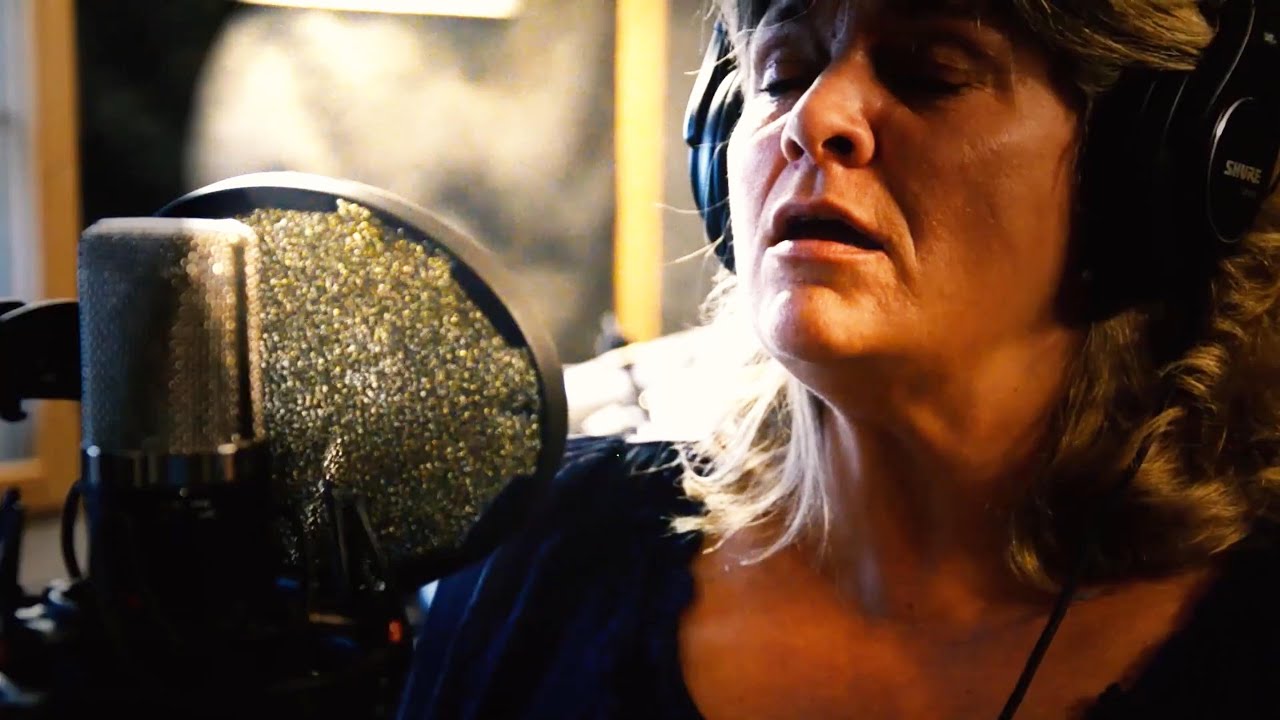 Sunday Bloody Sunday - Linda Schmelzer & Benny Haupt