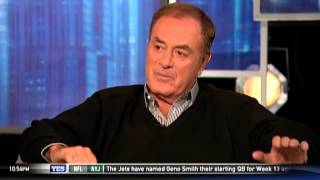 Al Michaels plays 'Hit and Run' - CenterStage