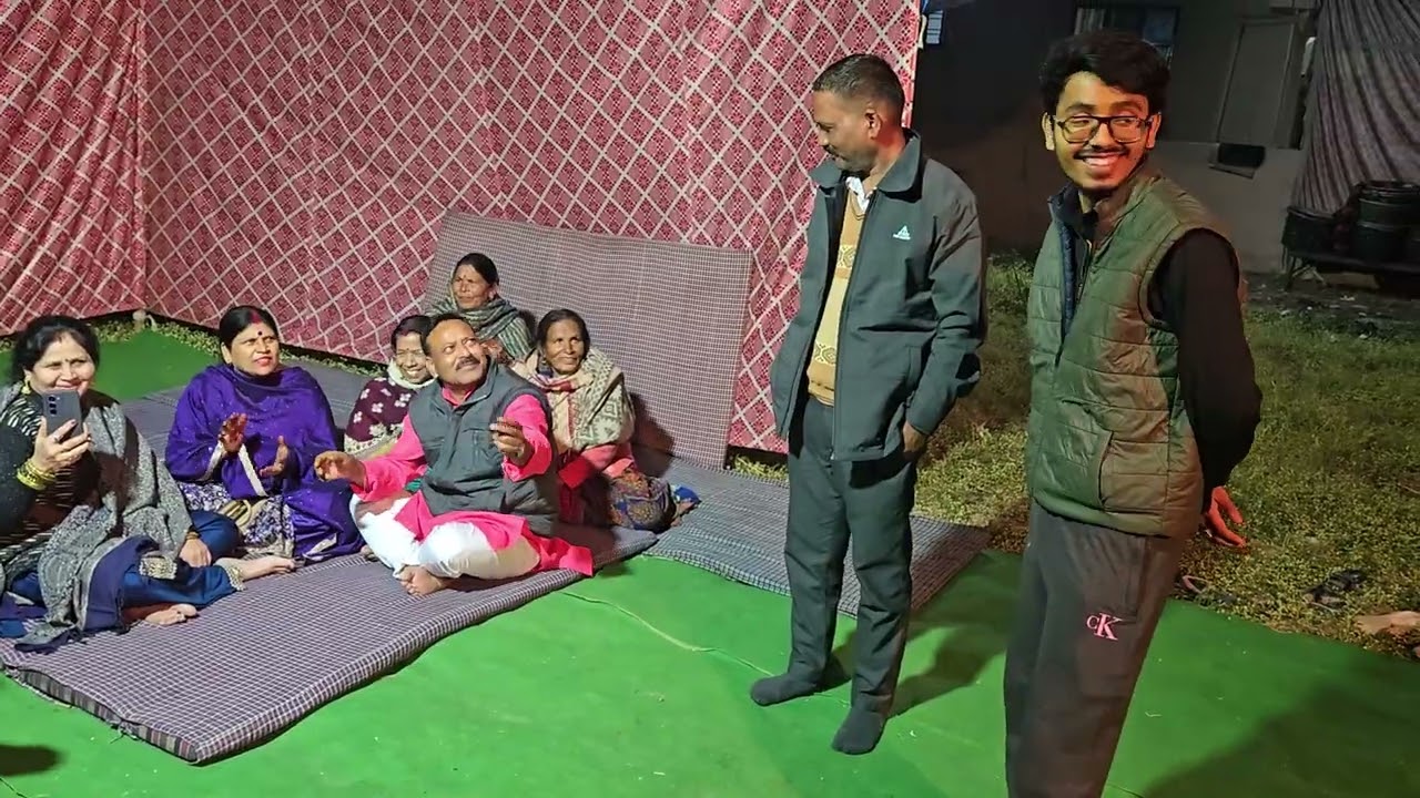 उत्तराखंड के प्रसिद्ध कलाकार श्री श्यामलाल जी और उनकी पूरी मंडली ने महफिल में चार चांद लगा दिए.. ☺️