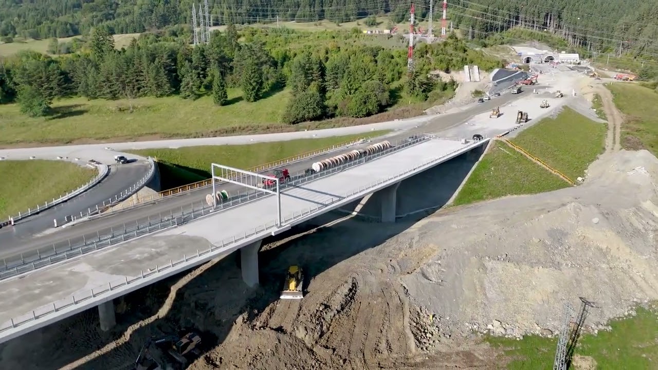 Výstavba diaľnice D1 Hubová  - Ivachnová