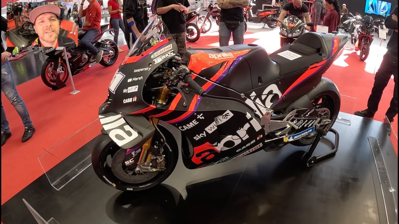 Aprilia RS-GP saison 2022 Moto GP racing bike #41 Aleix Espargaro over ...