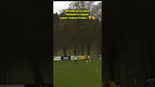 #reakce #nehoda #fotbal #cesko #zapas #ukázka #cestou #cyklistika #auta #pomoc #super #vodič #