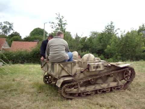 chenillette-renault-ue-1937-dead-mans-corner-normandie-2009