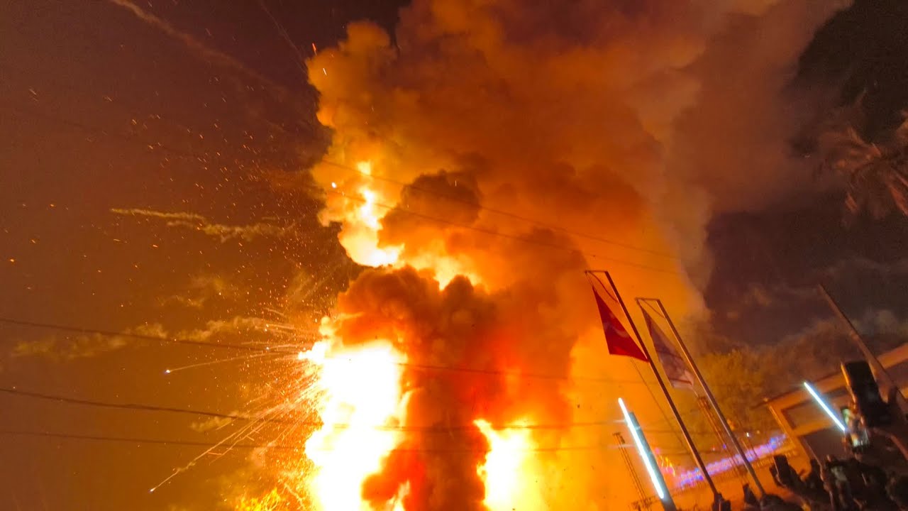 കണ്ണൂർ കുറിഞ്ഞി ക്ഷേത്രം കളിയാട്ട വെടിക്കെട്ട് 2026 | കുറിഞ്ഞിയെ വിറപ്പിച്ച വെടിക്കെട്ട് 