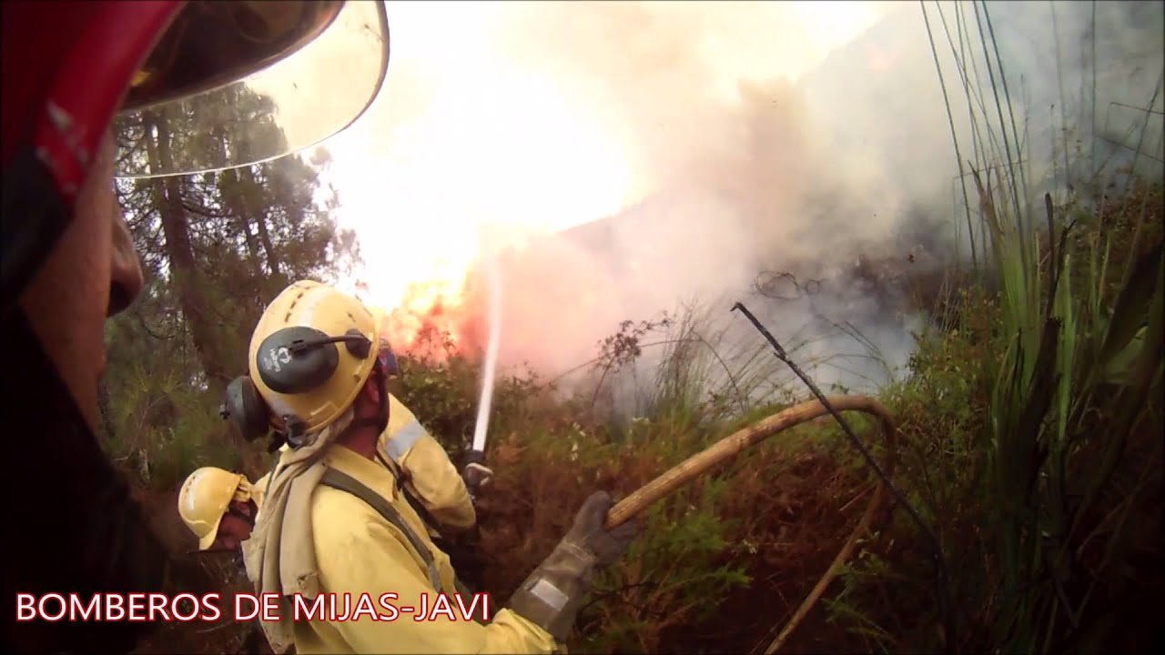 BOMBEROS DE MIJAS-Incendio Forestal  visto desde el interior del Incendio.
