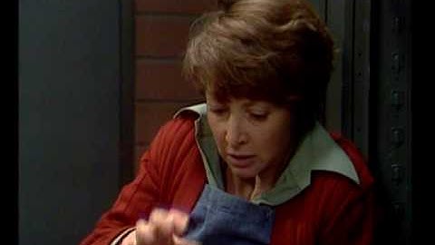 Alison Page electrocutes herself - worse acting ever? Prisoner Cell Block H Episode 216