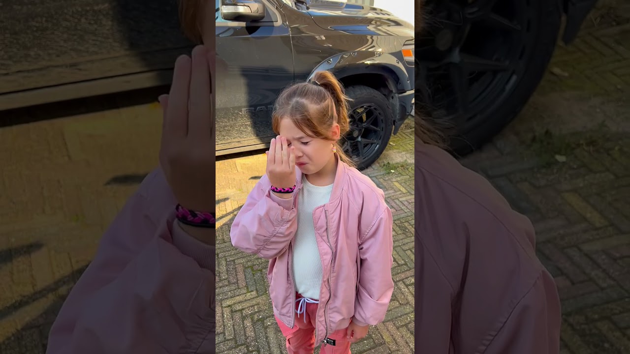 ALS JE PER ONGELUK OVER EEN KAT HEBT GEREDEN 😢