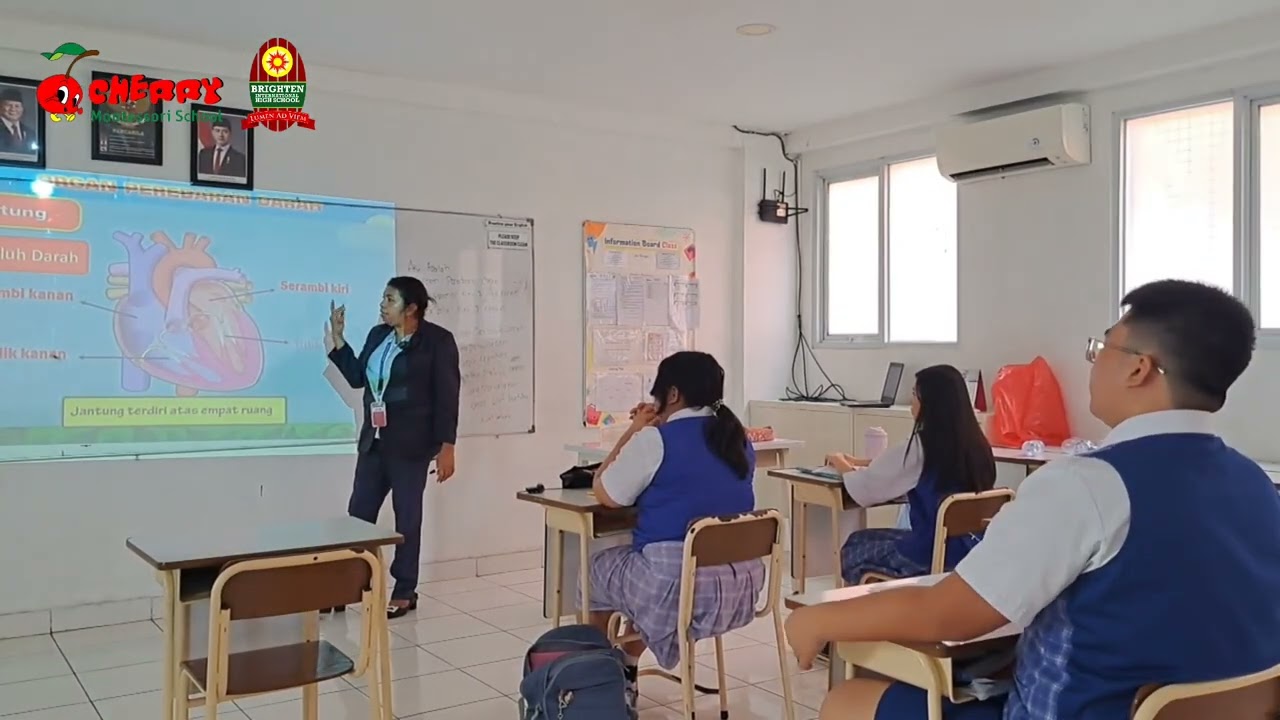 SMP Brighten High School - Teaching & Learning Biology Lesson (JHS 2 Class). 