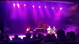 Komisch - Stoplicht Live Bij Onstage Figi Zeist