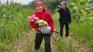 Download Lagu A young woman picking vegetables is chased by her cruel mother-in-law. What will her fate be ? MP3