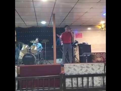 آهنگ پر شور و شوق و عاشقانه محمد کرمی در شهرستان بیضا 