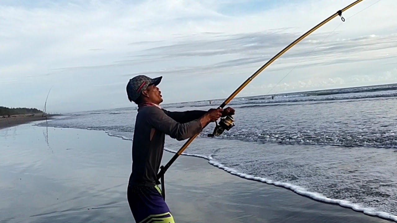 mancing pinggiran laut teknik dasaran (umpan ikan potong)
