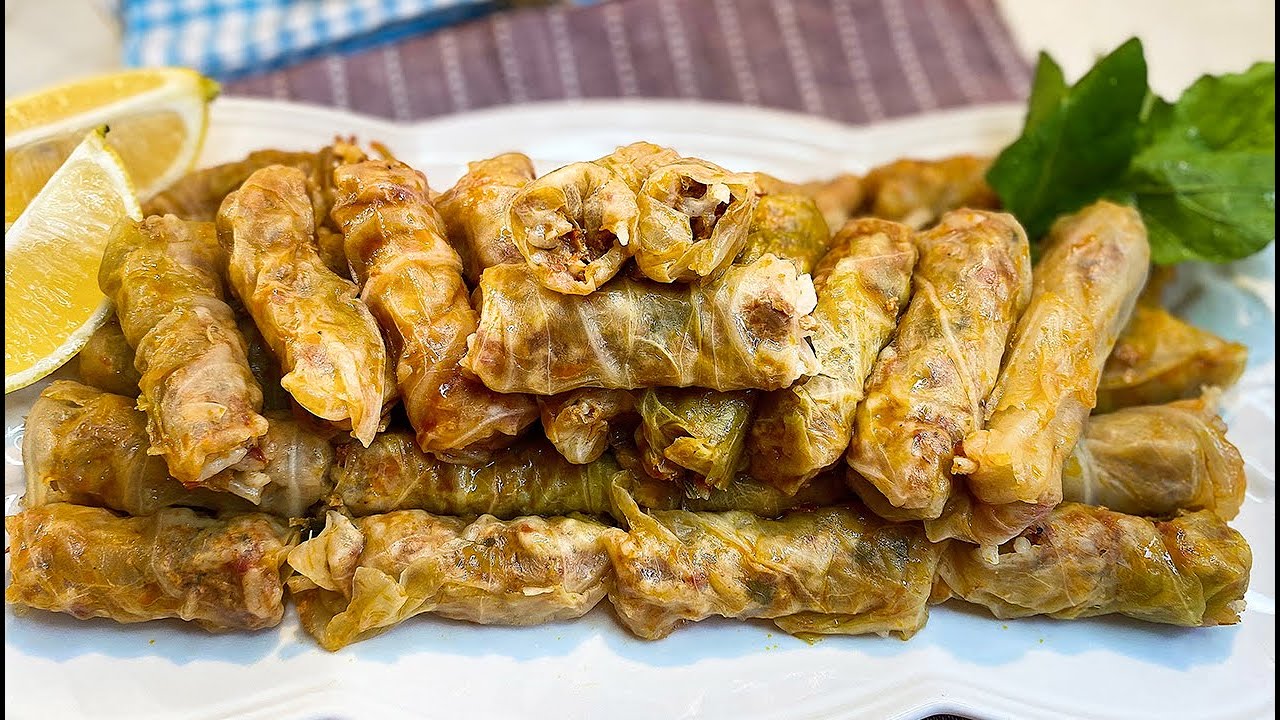 Turkish Beef-Stuffed Cabbage Rolls ! Best One ! En İyi Etli Lahana Sarması  Tarifi ! Mükemmel !