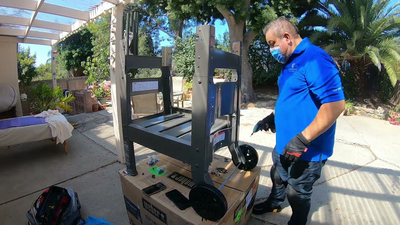 Weber 45010001 Spirit II E-310 3-Burner Liquid Propane Grill, Black