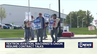 Textron Aviation, machinists union resume contract talks