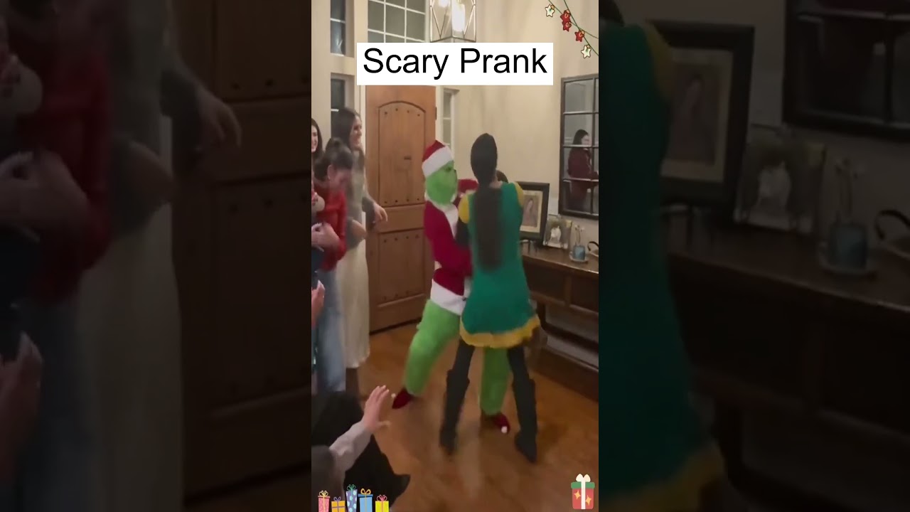 Best Scare Pranks 😱 