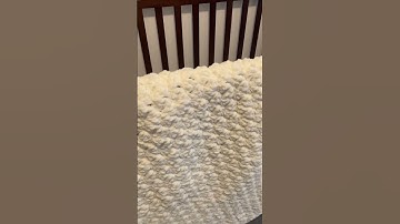 Beginner Bulky Crochet Blanket Free Pattern: See the full step-by-step video #crochet