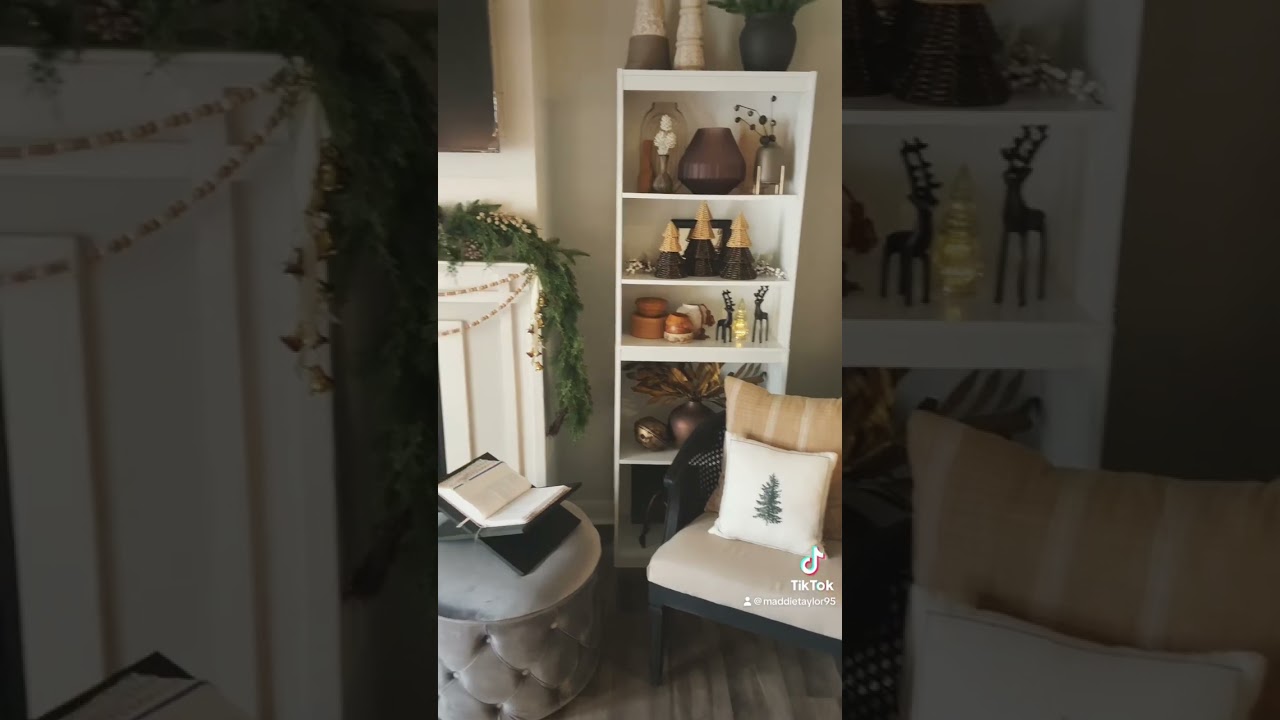 Mini Christmas decor tour of the living room! I may or may not have added to this room since, oops!