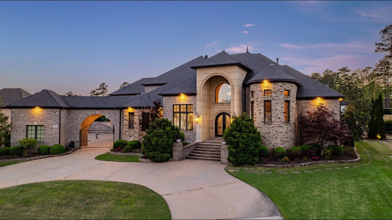 The Unique One | 106 Orle Dr. Little Rock, AR 72223