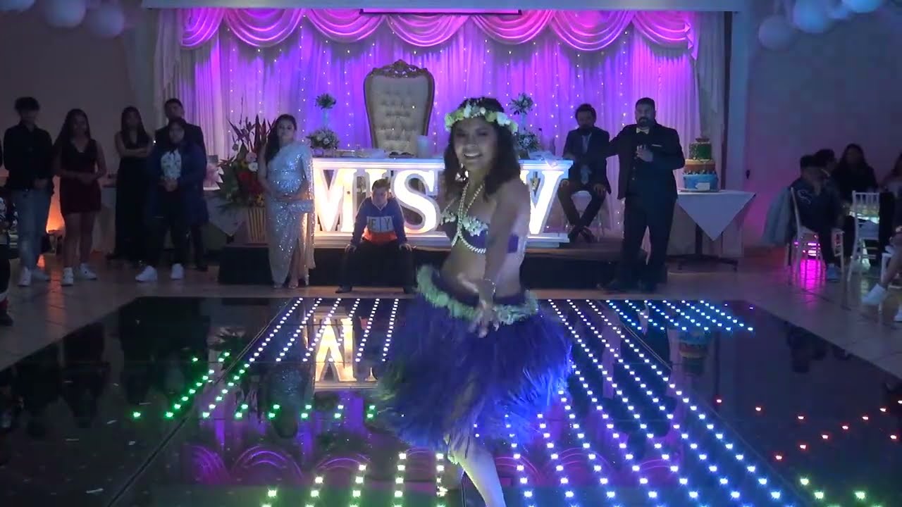Mia baila hermoso baile hawaiano en sus 15 años #romane #ediyart  #coreografias #quinceañera