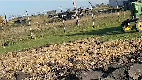 1949 Gw John Deere plowing