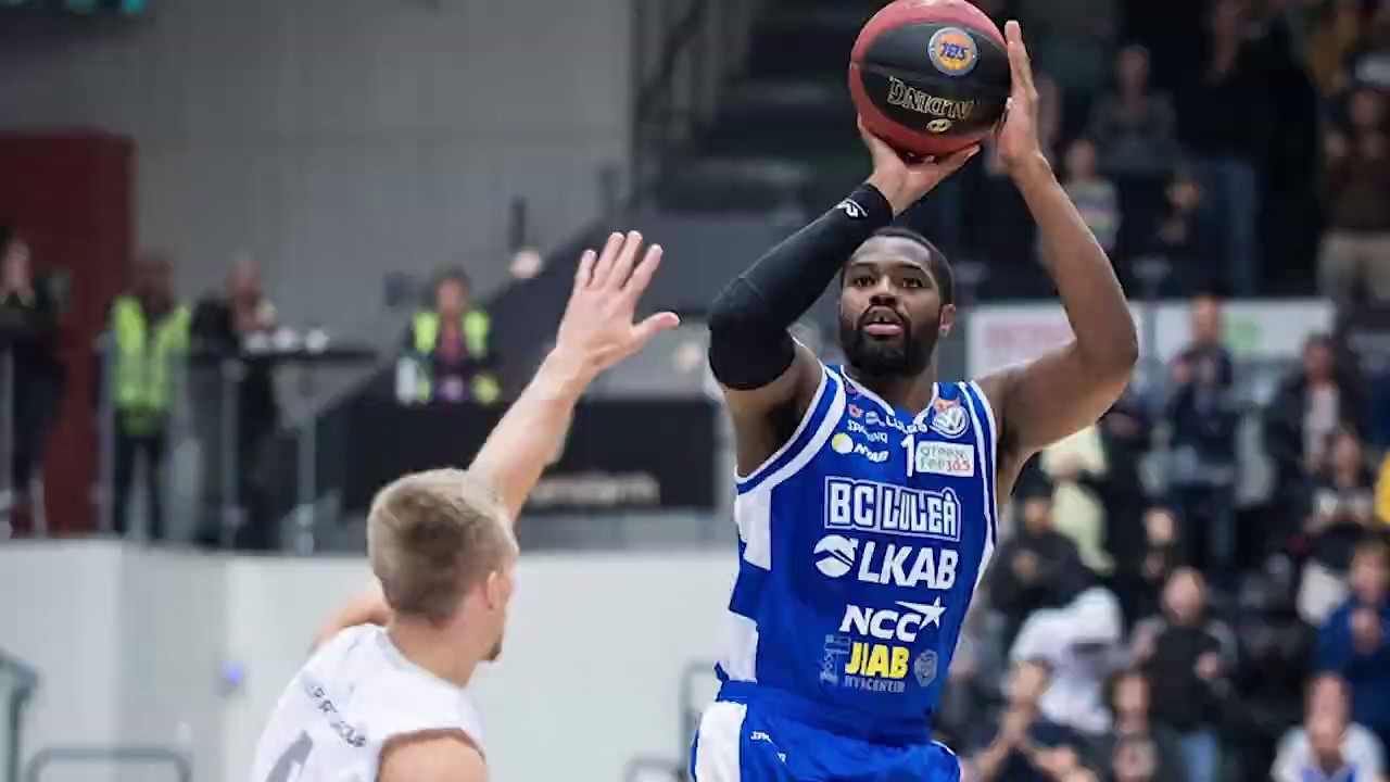 Quinton Upshur crossover & dunk vs. Wetterbygden Stars YouTube