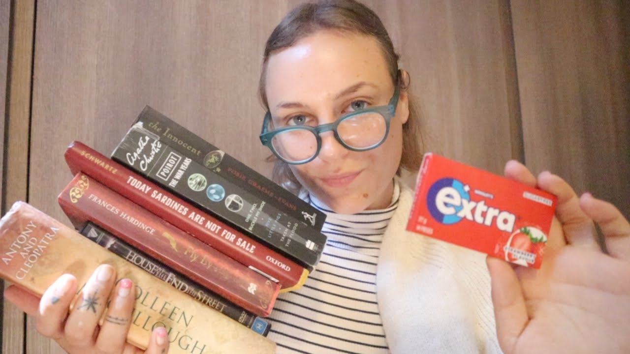 ASMR | Gum Chewing 🍬Librarian 📚 *No Talking* 🤫