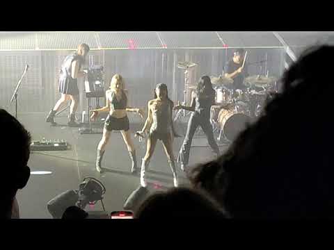 Rina Sawayama - Commes des garçons (Like The Boys) Live at Olympia Theatre, Dublin, 15/10/2022