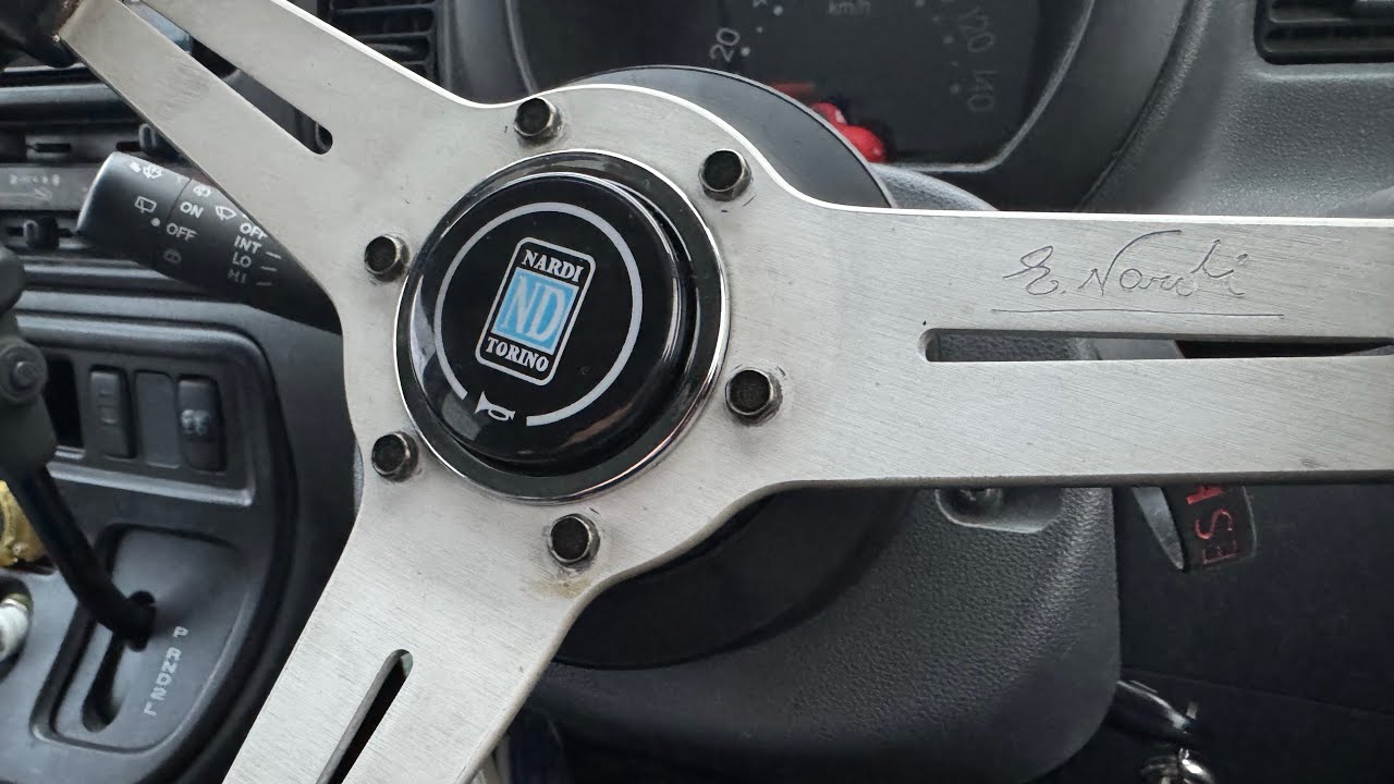 ピクシスバン（ハイゼットカーゴ）カスタム内装編 第2弾 純正ハンドル