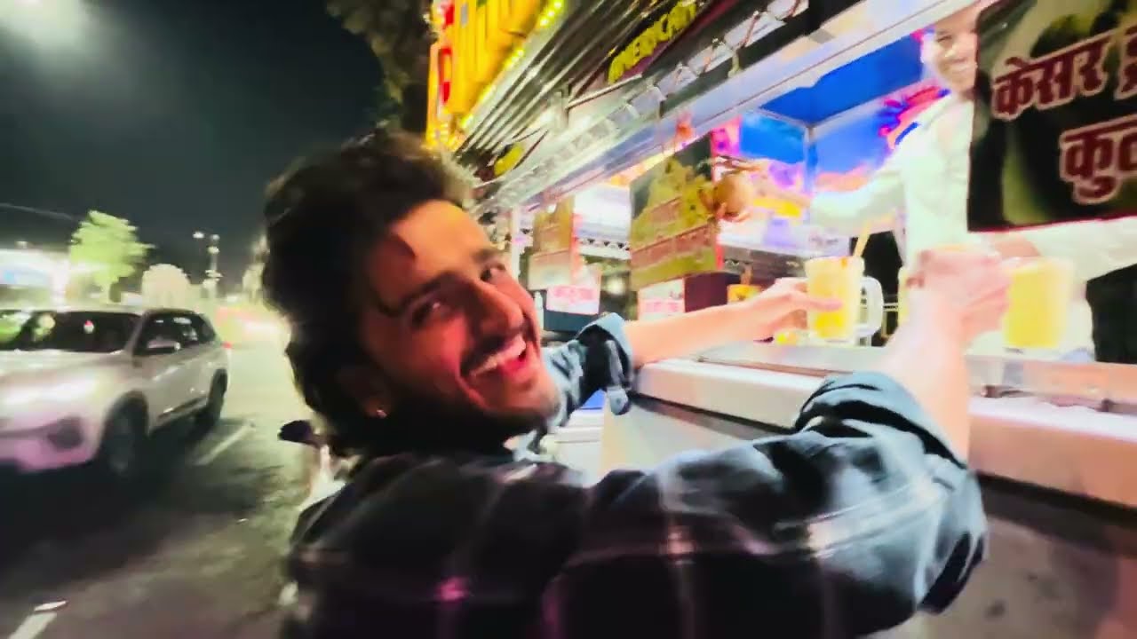 👉vlog22🤩केसर फ़ालूदा पी लो आगर पैसे हो तो बरना रहने दो😂raja raosahab#subscribe #viralvideo#funny