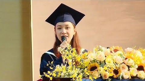 Đại diện 187 tân dược sĩ, bác sĩ y khoa phát biểu tại lễ tốt nghiệp năm 2023