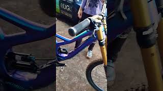 Specialized Demo 8 With A Fox 40 And An Amazing Color