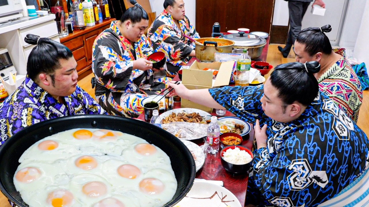 Authentic Kimchi Hot Pot with Massive Fried Eggs🍳🍚 - YouTube